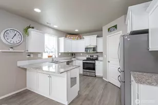 1361 E Nen Dr, Moses Lake, WA 98837 - Photo 10