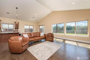 390 Broadmoor St, Sequim, WA 98382 - Photo 8