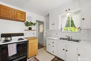236 SW 131st St, Burien, WA 98146 - Photo 14