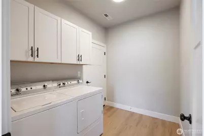 2590 Parkette Street SE, East Wenatchee, WA 98802 - Photo 18