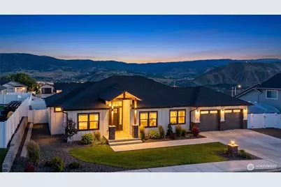 2590 Parkette Street SE, East Wenatchee, WA 98802 - Photo 1