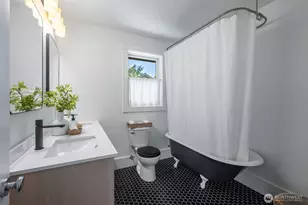3033 NE 92nd St, Seattle, WA 98115 - Photo 24