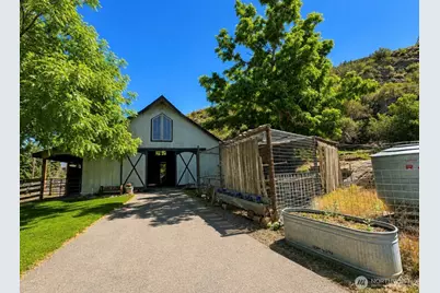 16 Mossy Rock Road, Oroville, WA 98844 - Photo 4