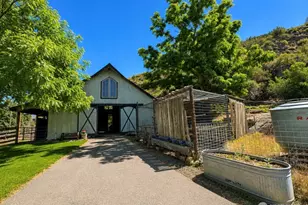 16 Mossy Rock Rd, Oroville, WA 98844 - Photo 4