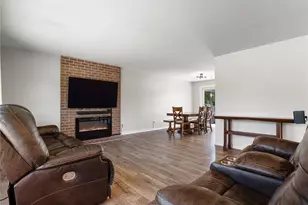 2103 SW 306th Pl, Federal Way, WA 98023 - Photo 8