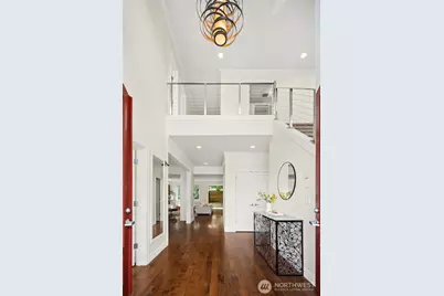 2607 W Newton Street, Seattle, WA 98199 - Photo 4
