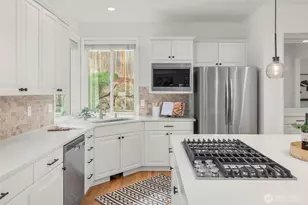 13711 NE 135th Pl, Kirkland, WA 98034 - Photo 10