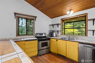 22426 Criddle Ln, Mount Vernon, WA 98274 - Photo 18