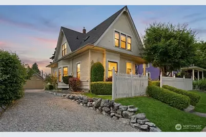 2415 F Street, Bellingham, WA 98225 - Photo 2
