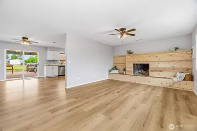 230 Cleveland Avenue, Sumas, WA 98295 - Photo 4