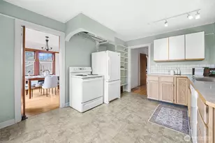 8248 16th Ave NE, Seattle, WA 98115 - Photo 10