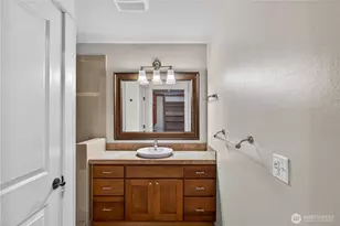 1203 30th St, Anacortes, WA 98221 - Photo 16