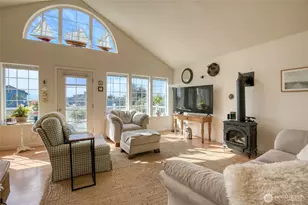 622 Ocean Shores Blvd SW, Ocean Shores, WA 98569 - Photo 4