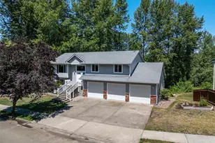 2111 22nd Ave SE, Puyallup, WA 98372 - Photo 2