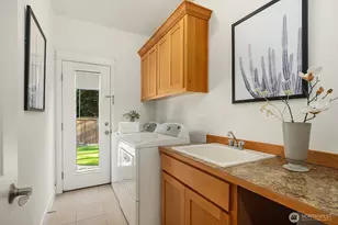 16137 Northup Way, Bellevue, WA 98008 - Photo 32