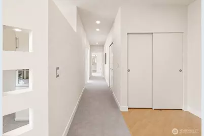700 E Denny Way #603, Seattle, WA 98122 - Photo 2