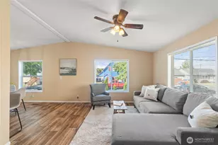 317 M St, Hoquiam, WA 98550 - Photo 4