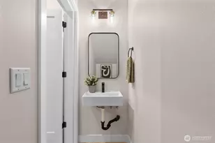 4235 S Bradford St, Seattle, WA 98118 - Photo 16
