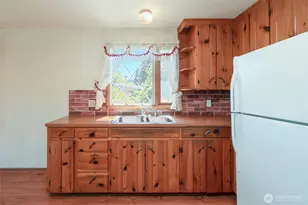 136 Oakcrest Ave, Port Angeles, WA 98362 - Photo 10