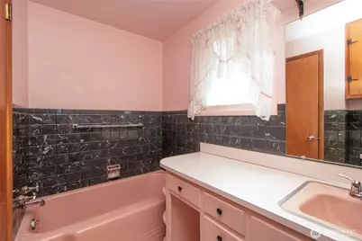 136 Oakcrest Avenue, Port Angeles, WA 98362 - Photo 12