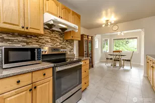 98 31st Ave, Milton, WA 98354 - Photo 8