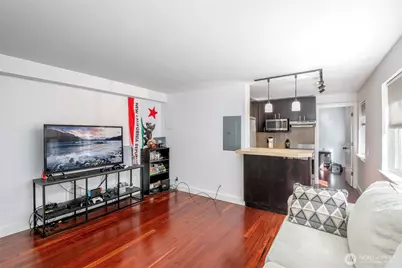752 Bellevue Avenue E #208, Seattle, WA 98102 - Photo 10
