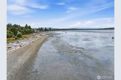 868 Juniper Pointe Lane, Camano Island, WA 98282 - Photo 4