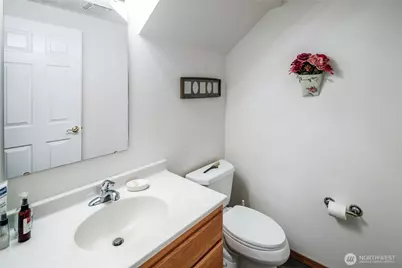 2213 James Circle #B, Lynden, WA 98264 - Photo 12