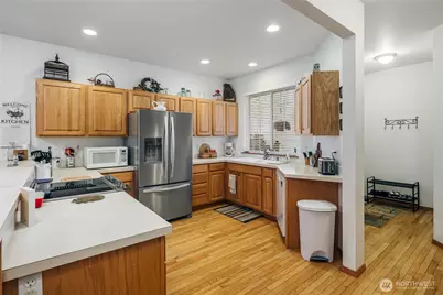 2213 James Circle #B, Lynden, WA 98264 - Photo 4