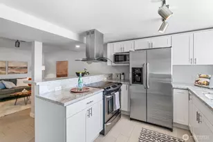300 NW 47th St, Seattle, WA 98107 - Photo 28