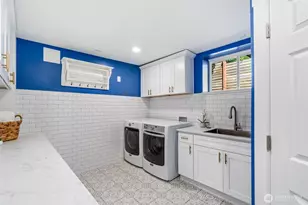 300 NW 47th St, Seattle, WA 98107 - Photo 24