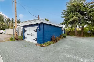 117 N 3rd St, La Conner, WA 98257 - Photo 2