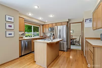 7634 116th Court SE, Newcastle, WA 98056 - Photo 6