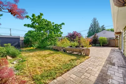 7650 S 113th Street, Seattle, WA 98178 - Photo 18