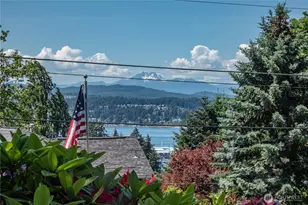 209 Tracy Ave, Port Orchard, WA 98366 - Photo 2