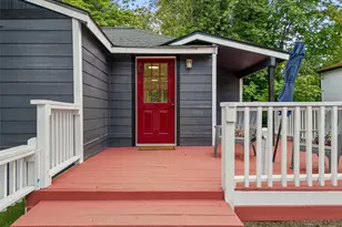 341 Maple Ave, Port Orchard, WA 98366 - Photo 2