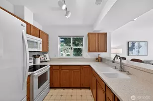 11510 Maple Ct, Mukilteo, WA 98275 - Photo 22