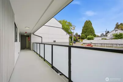 9558 Greenwood Avenue N #309, Seattle, WA 98103 - Photo 12