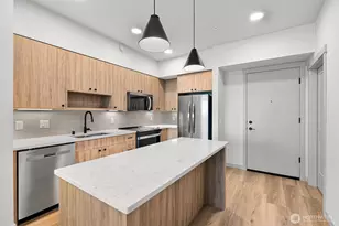 820 N State St, Bellingham, WA 98225 - Photo 10