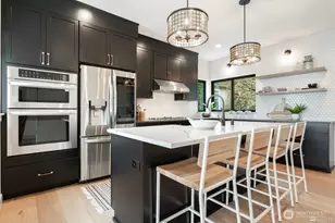 421 N 63rd St, Seattle, WA 98103 - Photo 8