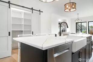 421 N 63rd St, Seattle, WA 98103 - Photo 10
