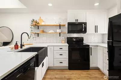 13146 113th Place NE, Kirkland, WA 98034 - Photo 4