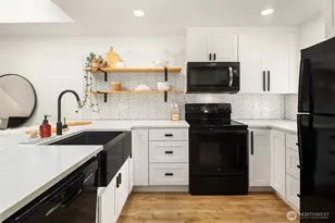 13146 113th Pl NE, Kirkland, WA 98034 - Photo 4