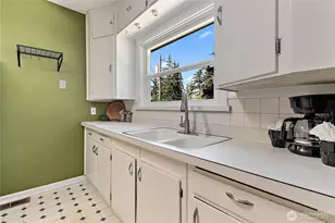 9880 Fredrickson Rd NW, Bremerton, WA 98311 - Photo 10