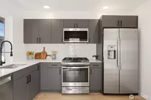 806 NW 50th St, Seattle, WA 98107 - Photo 16