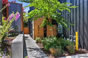 527 B NE 89th St, Seattle, WA 98115 - Photo 2