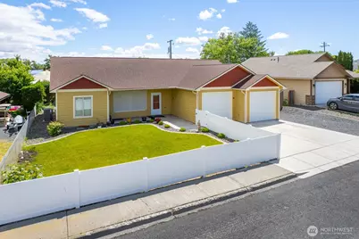 42 Dogwood Street, Soap Lake, WA 98851 - Photo 1