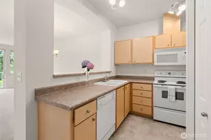 13301 SE 79th Pl, Newcastle, WA 98059 - Photo 6