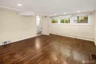 2616 Franklin Ave E, Seattle, WA 98102 - Photo 24