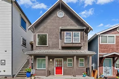 2707 Day Island Blvd W, University Place, WA 98466 - Photo 1